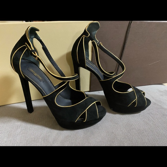 NEW! MINT CONDITION! Louis Vuitton Pumps Size 41 - Picture 4 of 8